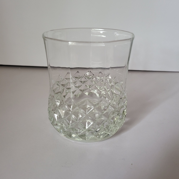 Elegant Faceted Glass Tumbler - Picture 1 of 3